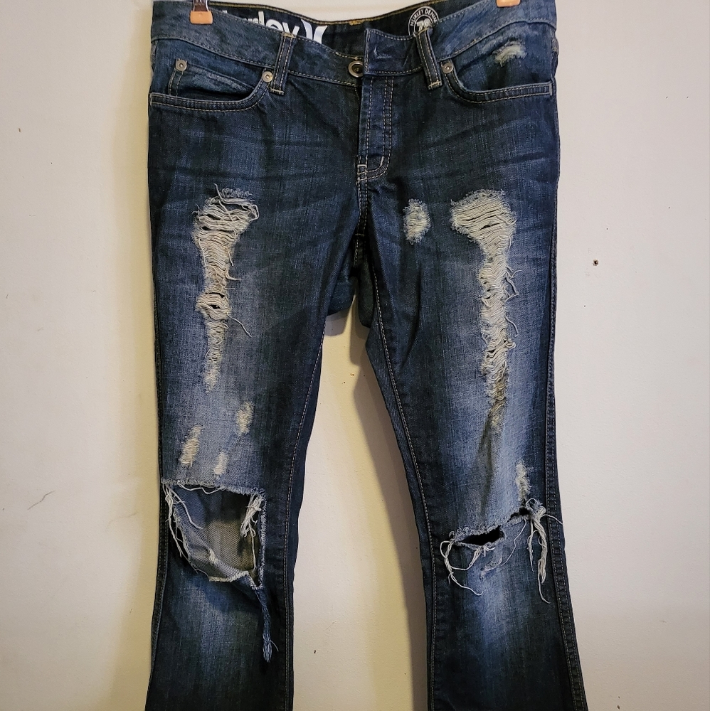 Distressed hurry jeans